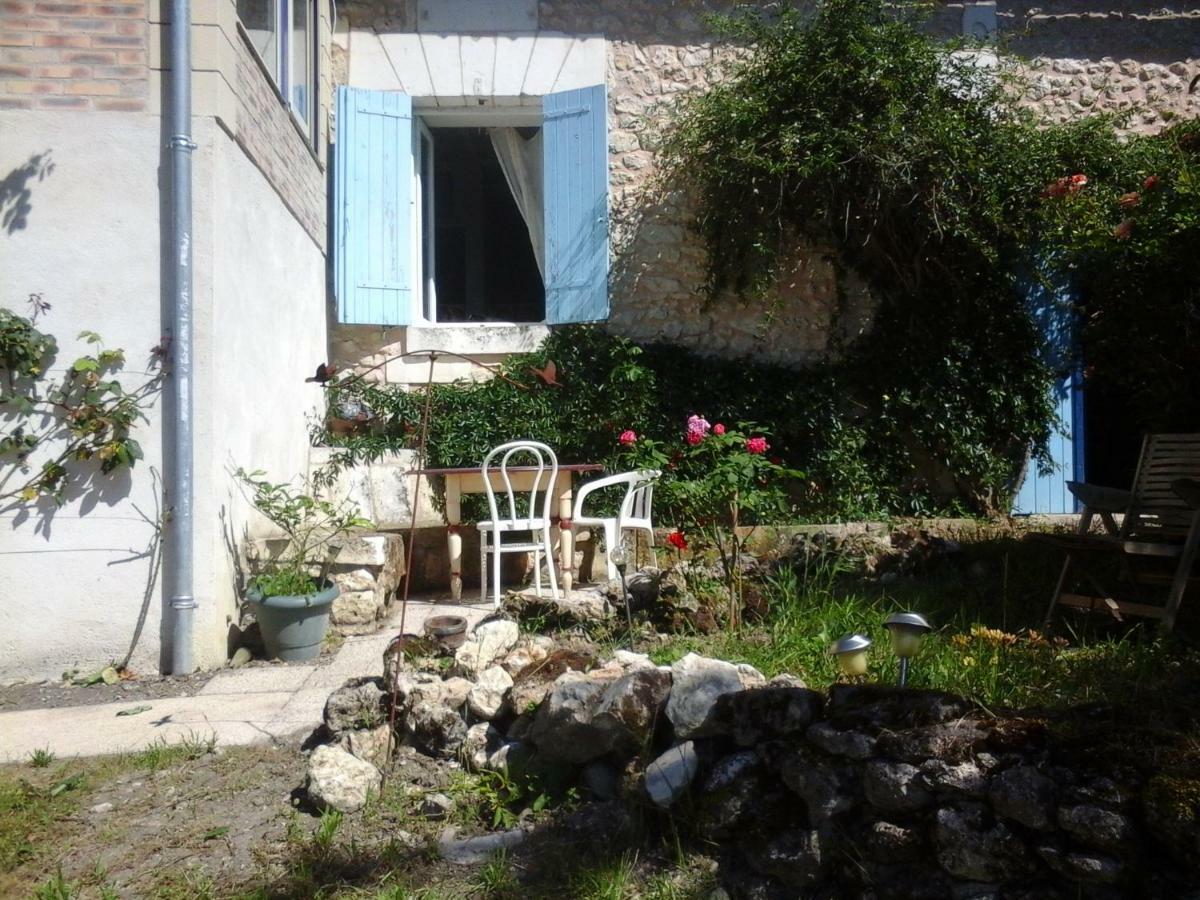 La Maison Bleue Brantome Exterior photo